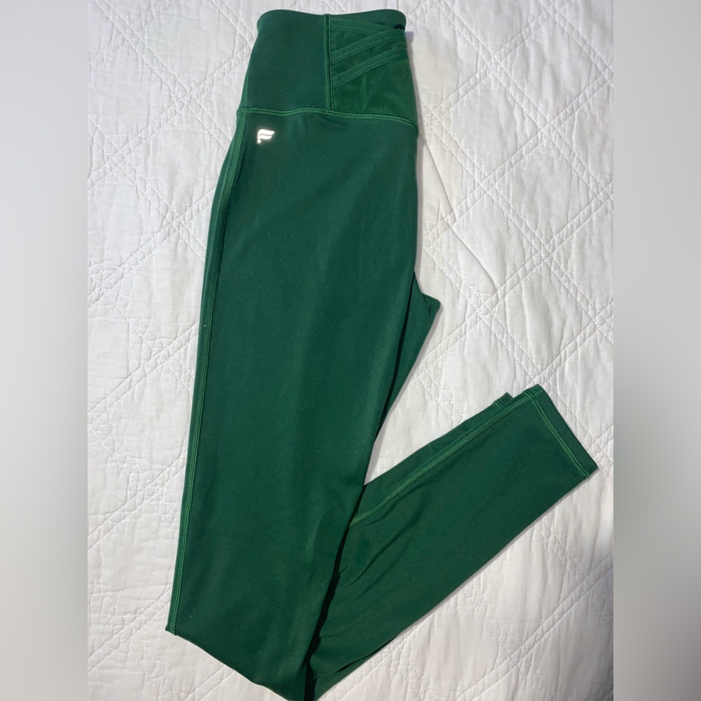 Fabletics high waisted gorgeous green athletic leggings. Motion 365.